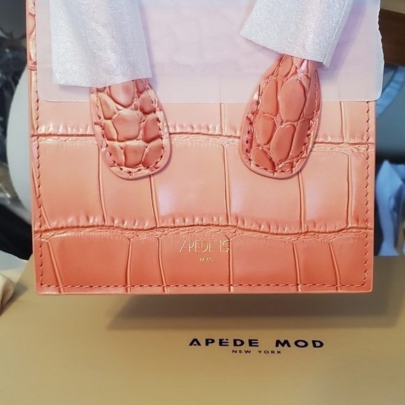 APEDE MOD EMBOSSED LEATHER MINI BAG. NWT PINK Crocodile print - Picture 5 of 16